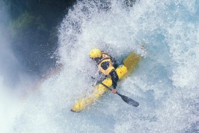 篮网积极调整战术保持东部竞争力，篮网东部最新排名
